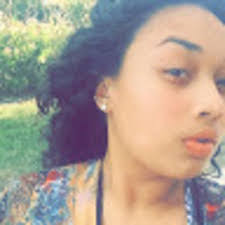 Lisette Quintero's Instagram, Twitter & Facebook