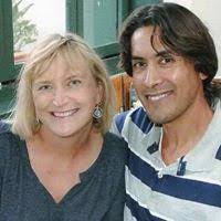 Sarah Bretz's Instagram, Twitter & Facebook