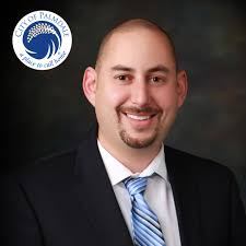 City of Palmdale على X: "At the Dec. 6 Council meeting, Mayor Laura  Bettencourt symbolically handed the gavel to District 1 Councilmember Austin  Bishop, who will assume the role of mayor beginning