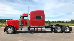 Legendary Blue Metallic 2025 Peterbilt