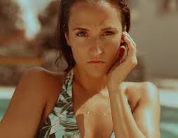 Louisa Mazzurana Projects :: Photos, videos, logos, illustrations and  branding :: Behance