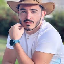 Cuànta crueldad! https://todonoticias.info/3Tzb1eh La China Suárez cantó en  un shopping, la convocatoria dejó mucho que desear y fue el hazmerreír de  las redes