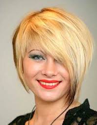 Asimetrik Sac Kesimi Yuz Hatlarinizi Ortaya Cikaran Ve Yuzunuzu Saran Bir Kesime Sahiptir Asimetrik Sac Kesimle Asymmetrical Hairstyles Short Hair Styles Hair