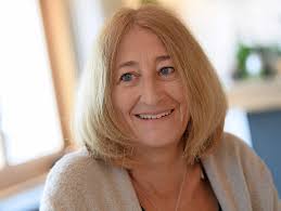 Les deux bonnets d'Esther Lucciola