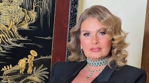 يسرا تكشف سراً: عمي زرع رأفت الهجان في إسرائيل
