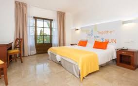 Globales Cortijo Blanco Habitacion Bloque Almeria G Hotel En San Pedro De Alcantara Malaga Vistas De La Piscina Decoracion Hogar Hogar Y Hoteles