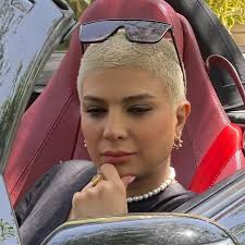 Marjan Eshraghi Samani (@marjansamani63) • Threads, Say more