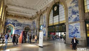 Maybe you would like to learn more about one of these? Estacion Sao Bento Oporto Demiku