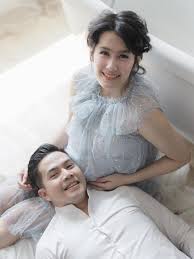  Bersalin Secara Normal Ardina Rasti Kelahiran Penuh Senyum Dan Damai Showbiz Liputan6 Com