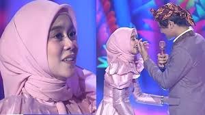 Dalam wawancara belum lama ini, harris mengaku senang saat billar dan lesti jadi pengisi program tasbih. Live Streaming Konser Leslar Pemimpinmu Lesti Dan Rizky Billar Akan Umumkan Hal Penting Tribun Batam