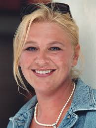 Lisa Lindgren's Instagram, Twitter & Facebook