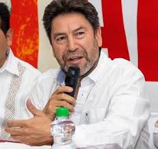 La pensión para adultos mayores continuará y se ampliará: Ray Vázquez