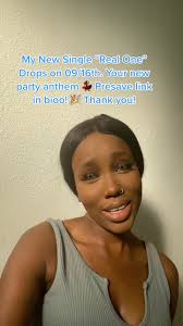 Christina Mo (@christinamomusic)