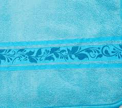 Microfiber cloths carry a very small positive charge which picks up dust and dirt particles that have a durability: A Cleaner Home 8 Piece Microfiber Kitchen Towel And Cloth Set Qvc Com