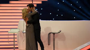 Heute war bei mir in der bäckerei so viel drama wegen helene fischer und florian silbereisen. Helene Fischer Florian Silbereisen Tag Des Kusses
