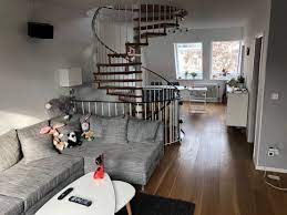 Sehr preiswert sind stadtteile wie hellersdorf, doch auch in bezirken wie friedrichshain oder kreuzberg gibt es bezahlbare angebote. 7 Zimmer Wohnung Zu Vermieten Clayallee 344b 14167 Berlin Zehlendorf Zehlendorf Mapio Net