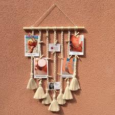 See more ideas about macrame wall hanging, macrame, wall hanging diy. Suspension Pele Mele Porte Photos Decoratif En Macrame 100 Coton Permet D Accrocher 19 Photos Grace A S Diy Crafts For Home Decor Macrame Decor Macrame Design