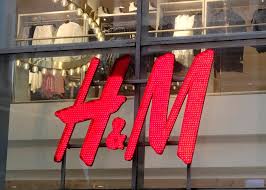Service aktualisiert am freitag, 01.01.2021, 10:03. H M Set To Permanently Close Eight Shops In Italy Reuters