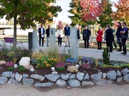 Ein nutzungsvertrag zwischen der stadt altenburg und dem förderverein des gartens wurde geschlossen. Letzte Ruhe Im Memoriam Garten Angebot An Bestattungsarten Auf Dem Steinheimer Sud Friedhof Erweitert Hanau