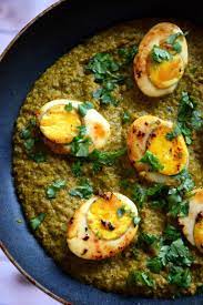 Kolhapuri Green Masala Egg Curry Recipe Egg Recipes For Dinner Indian Food Recipes Curry Recipes