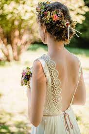 We did not find results for: Brautkleid Romantisch Verspielt Rosa Im Ruecken Gebunden Blumenkranz Party Deko Blog Von Party Princess