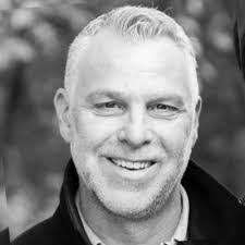 Robert Millaway's Instagram, Twitter & Facebook