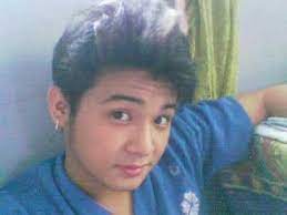 Oldest son of four children of ringo and lisa, he was discovered as kid talent for advertisements at the young age of 5 years old. Alwyn Uytingco Movies