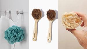 The body shop scrub also soften and smoothen skin in addition to exfoliation. 5 Rekomendasi Alat Sikat Tubuh Untuk Kulit Lebih Bersih Dan Sehat Kumparan Com