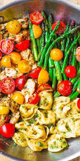 Basil Pesto Tortellini With Chicken Asparagus And Cherry Tomatoes In 2020 Summer Recipes Dinner Chicken Tortellini Pesto Chicken