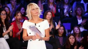 Il film ha ottenuto 1 candidatura a golden globes, al box office usa c'è post@ per te ha incassato 116 milioni di dollari. Palinsesti Tv 3 9 Gennaio 2020 Tornano C E Posta Per Te E