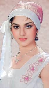 Mother Protects her Child Photo and Various Comments