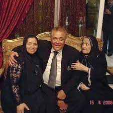 العز عبد العزيز بن عبد السلام السلمي. Ù…Ø­Ù…Ø¯ Ù…Ø­Ù…ÙˆØ¯ Ø¹Ø¨Ø¯ Ø§Ù„Ø¹Ø²ÙŠØ² ÙŠØ´Ø§Ø±Ùƒ ØµÙˆØ±Ø© Ù†Ø§Ø¯Ø±Ø© ØªØ¬Ù…Ø¹ ÙˆØ§Ù„Ø¯Ù‡ Ø§Ù„Ø³Ø§Ø­Ø± ÙˆØ¹Ù…ØªÙ‡ Ø§Ù„Ø±Ø§Ø­Ù„Ø© Ø§Ù„ÙŠÙˆÙ… Ø§Ù„Ø³Ø§Ø¨Ø¹