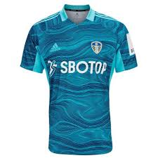 Our junior home shirt has modern classic design, featuring 3 royal blue stripes and details including a round neck, royal and white sleeve tipping and a raised silicone yorkshire rose on the back neck. Cheap Leeds United Football Shirts Soccer Jerseys Soccerlord