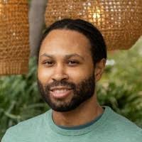 Taurian Hankins-Smith