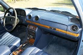 Front Interior View Cracked Dashboard Mercedes Benz Mercedes W123 Mercedes
