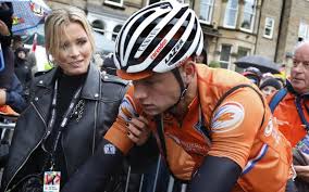 He also obtained the second place and silver medal in the world road championships in. Roxanne Bertels De Vriendin Van Mathieu Van Der Poel Neemt Drastische Beslissing Het Was Gewoon Te Lastig Nieuws365