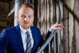 Elke dag nieuwe avonturen van arjen lubach. Keezer S Quest Nieuwe Hit Van Lubach Nooit Meer Andere Stemwijzer