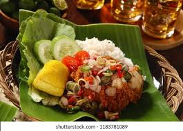 Bayangin, kamu bisa menikmati ayam geprek dengan lima topping sekaligus dalam satu porsi. Ayam Geprek Sambal Matah Popular Fusion Stock Photo Edit Now 1183781089