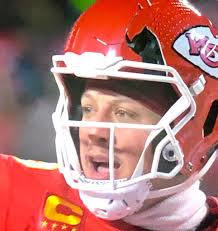 So COLD IN Kansas City… Helmets are breaking! 🥶 🌡️ 🏈