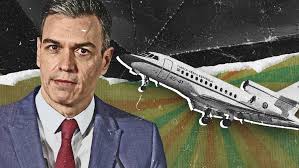 Moncloa frena los planes de renovación de los Falcon de Pedro Sánchez tras  constatar su "alto coste político"