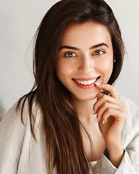 Amazon.com: Dermaplaning Tool for Face, 15 Pcs Microblade Eyebrow Razor,  Dermaplane Razor for Women Face : Beauty & Personal Care