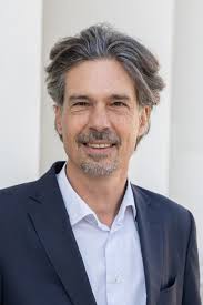 Kurzbiografien Vortragende und Expert*innen