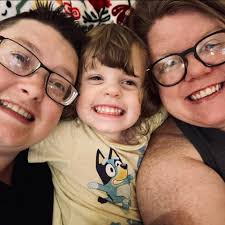 Are there any tattoo shops or artists in Conroe offering flash deals