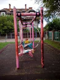 Accident In Parc Un Copil A RÄƒmas FÄƒrÄƒ Un Ochi La Un Loc De JoacÄƒ Ziar Gazeta De Cluj
