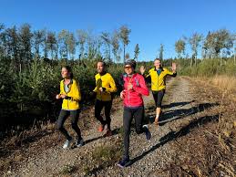 I strålande solsken fick denna glada grupp av löpare avnjuta 20km! Det vill  ni inte missa nästa gång. Håll uppsikt!
