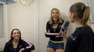 Offenbar erkrankte sie bereits vor zwei jahren an trauer beim zdf: Darts Wm 2020 Jana Wosnitza Trifft Die Walk On Girls