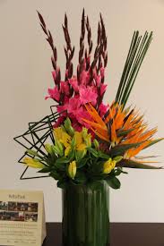 Flower Arrangements Using Bird Of Paradise Pin On Decor Misc