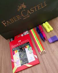 Caixa De Lapis De Cor Faber Castell 50 Cores Amo Material De Papelaria Faber Castell Br Deixando Meu Dia Muito Mais Feliz Essa Caixa De Materiais Escolares Bonitos Coisas De Papelaria Material De Escola