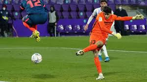 Final Uluitor In Valladolid Sevilla Portarul Bono A Marcat La Ultima FazÄƒ A Meciului Eurosport