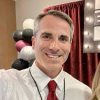 Eric Karch's Instagram, Twitter & Facebook